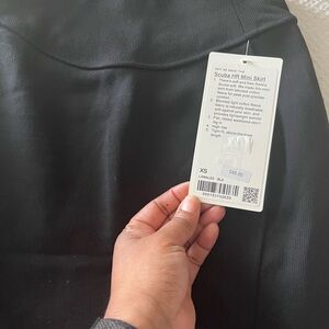 Lululemon Athletica Black ScubaHR Mini Skirt